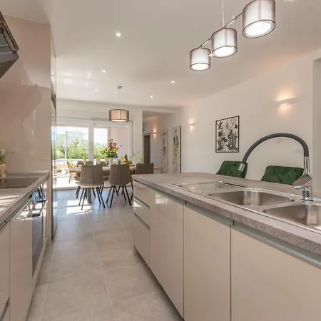 Summer House * Bukovic