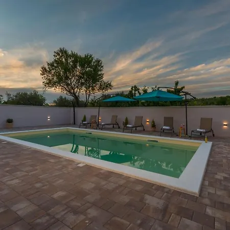 Summer House
