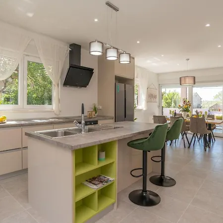 Summer House Willa Bukovic